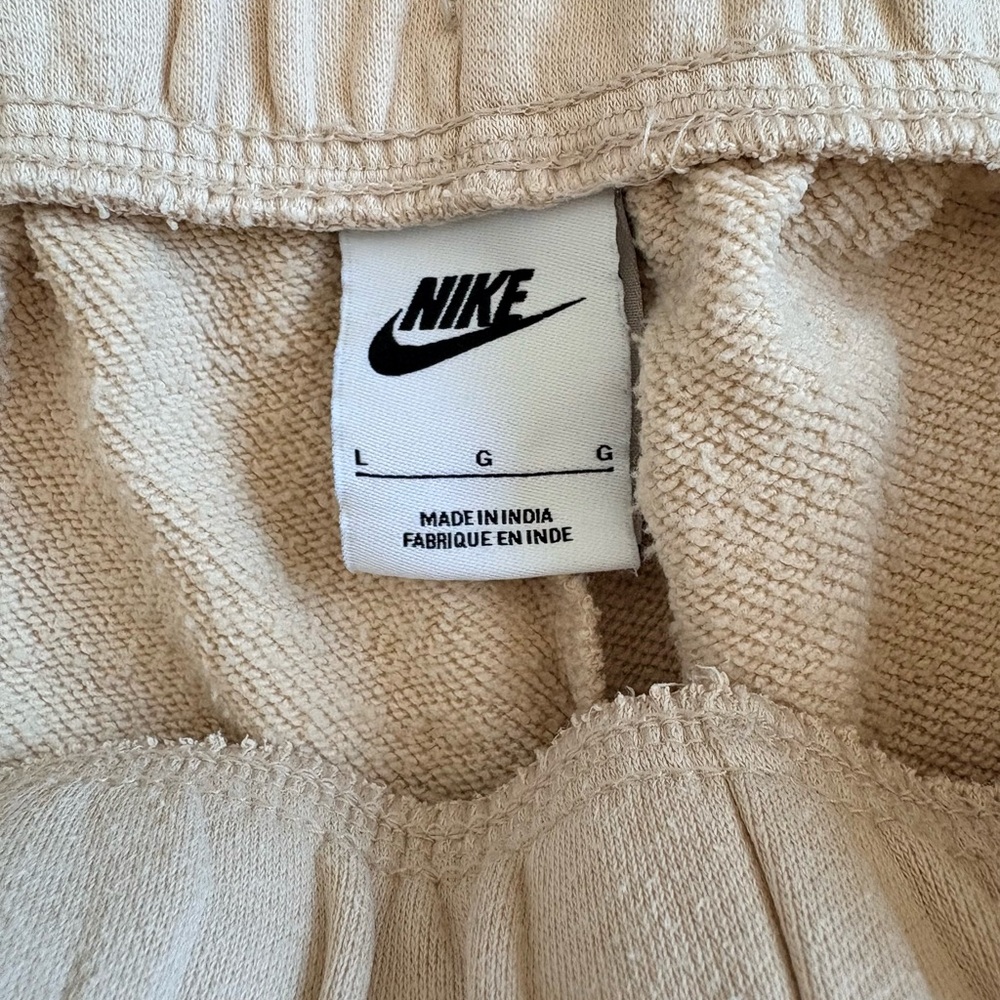 Nike Sportswear Essential  Joggers | Size L - Picture 3 of 7